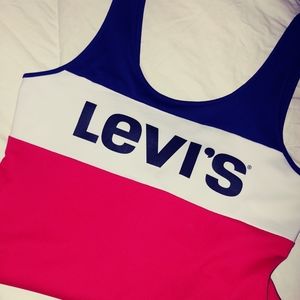 Levi's body new